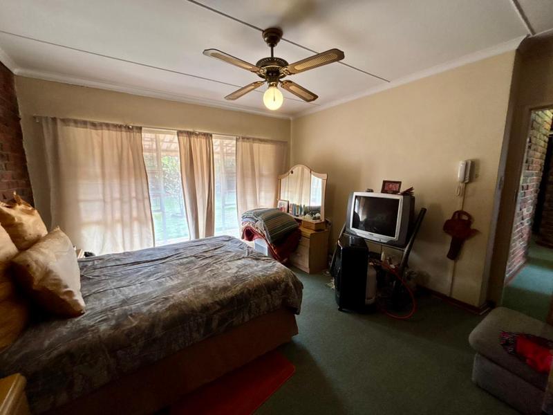 4 Bedroom Property for Sale in Pellissier Free State